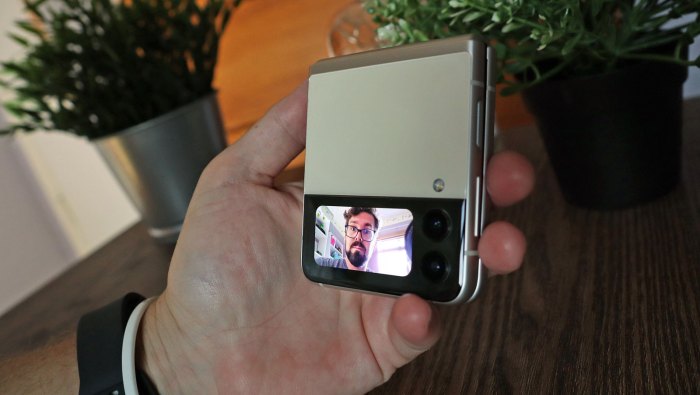 Samsung galaxy z flip 3